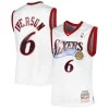 Accattivante Allen Iverson Philadelphia 76ers 2001/02 Hardwood Classics Swingman Jersey White/Red per gli appassionati