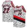 Trendy Resistente Clyde Drexler Portland Trail Blazers 1991/92 Hardwood Classics Doodle Swingman Player Jersey White per gli appassionati