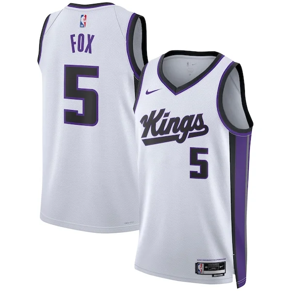 Trendy De'Aaron Fox Sacramento Kings Nike Unisex Swingman Jersey Association Edition White/Black per gli appassionati