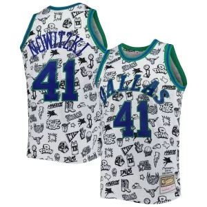 Attraente Moderno Resistente Dirk Nowitzki Dallas Mavericks 1998/99 Hardwood Classics Doodle Swingman Jersey White per gli appassionati