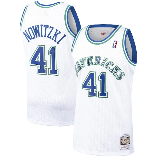 Trendy Dirk Nowitzki Dallas Mavericks 1998/99 Hardwood Classics Swingman Jersey White per gli appassionati