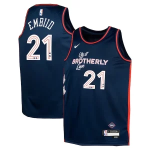 Resistente Joel Embiid Philadelphia 76ers Nike Youth Swingman Replica Jersey City Edition Navy per gli appassionati