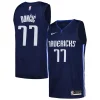 Comodo Pratico Luka Dončić Dallas Mavericks Nike Swingman Player Jersey City Edition Navy per gli appassionati