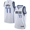 Delizioso Cool Luka Dončić Dallas Mavericks Nike Youth Swingman Jersey Association Edition White per gli appassionati