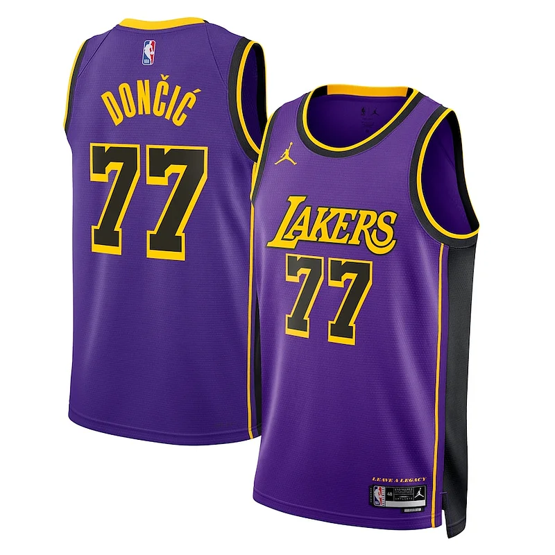 Elegante Splendido Raffinato Luka Dončić Los Angeles Lakers Jordan Brand Statement Edition Swingman Jersey Purple per gli appassionati