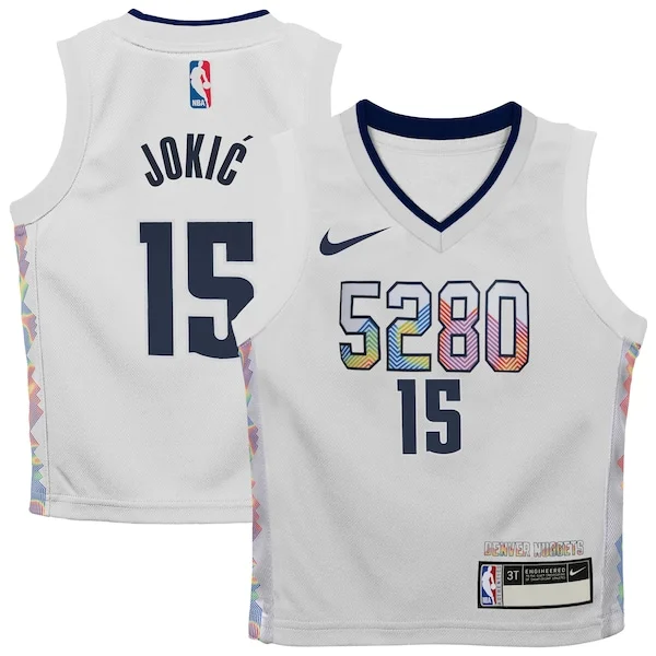 Bellissimo Magnifico Cool Nikola Jokic Denver Nuggets Nike Toddler 2024/25 Swingman Player Jersey City Edition White per gli appassionati