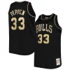 Stupendo Scottie Pippen Chicago Bulls Big & Tall Hardwood Classics 1997/98 Swingman Jersey Black per gli appassionati