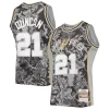 Trendy Tim Duncan San Antonio Spurs Hardwood Classics 1998/99 Lunar New Year Swingman Jersey Black per gli appassionati
